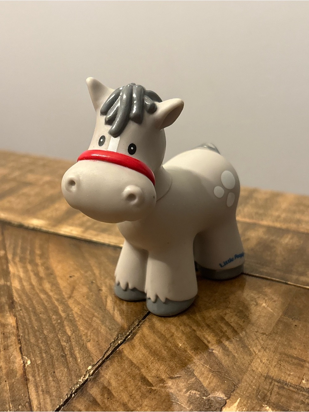 Fisher-Price Little People Grey Spotted Horse (2001)